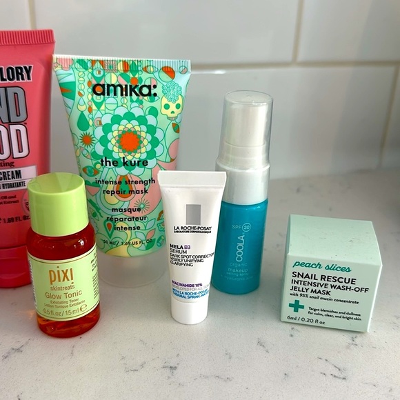 Beauty Bundle, 10 Deluxe Size Samples - Picture 3 of 4